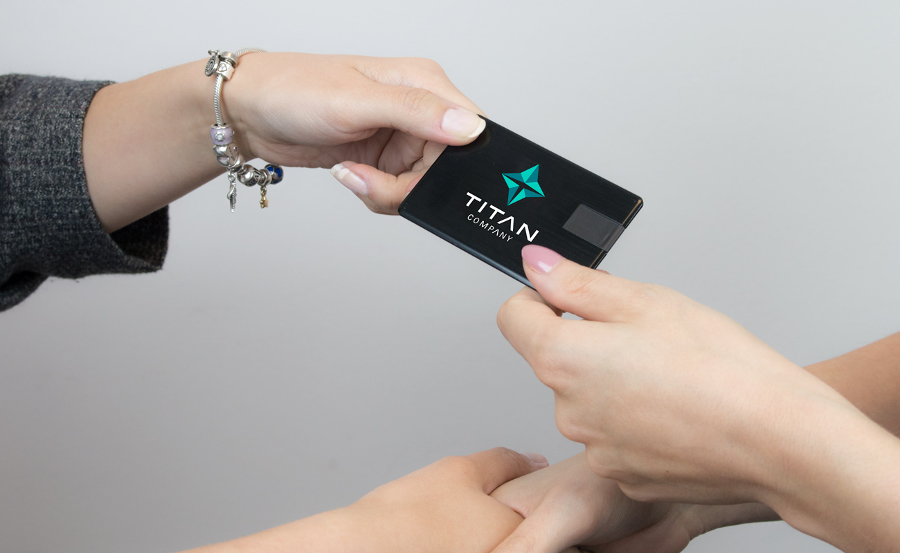 Alloy - USB Card gallery thumbnail