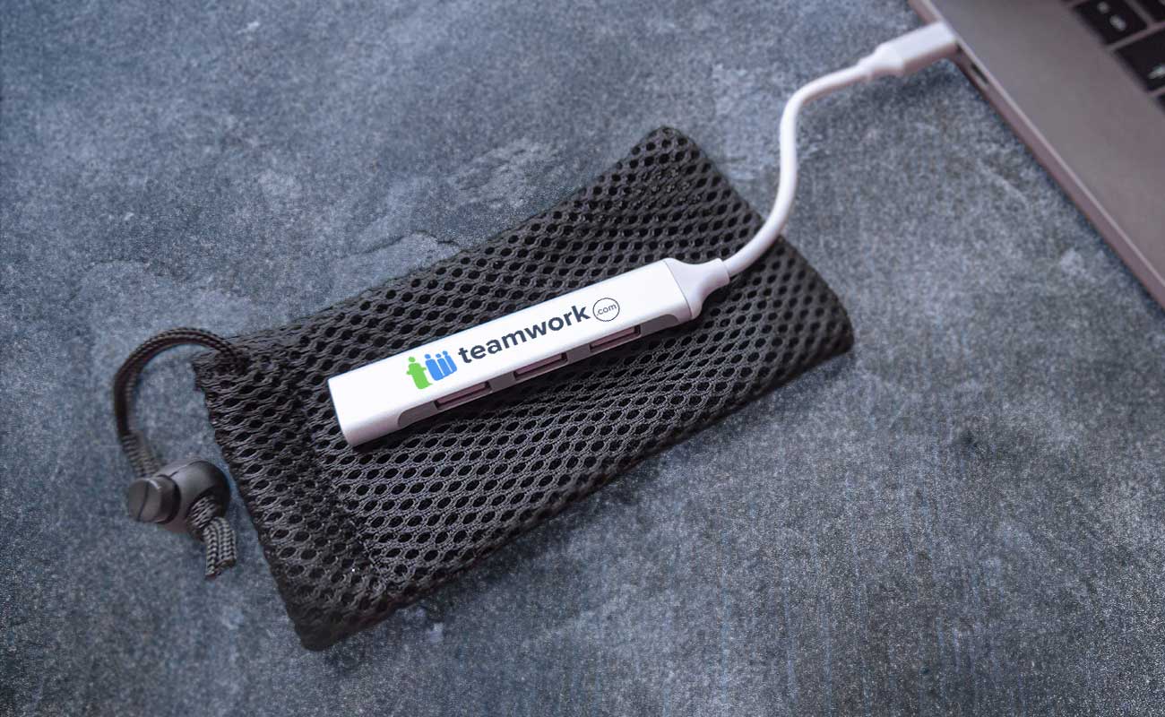 Expand - Márkás USB hub 4 gallery thumbnail