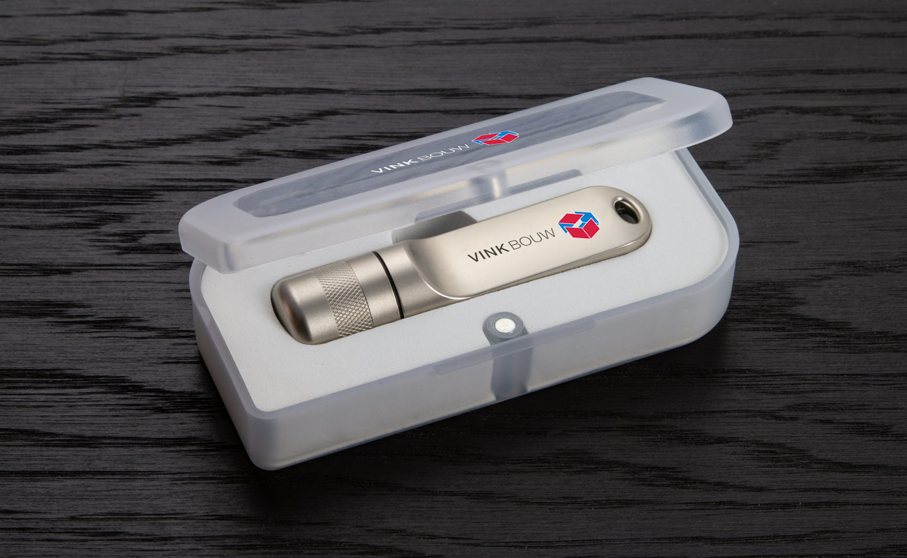 Nox - Személyre szabott vízálló USB-meghajtók gallery thumbnail