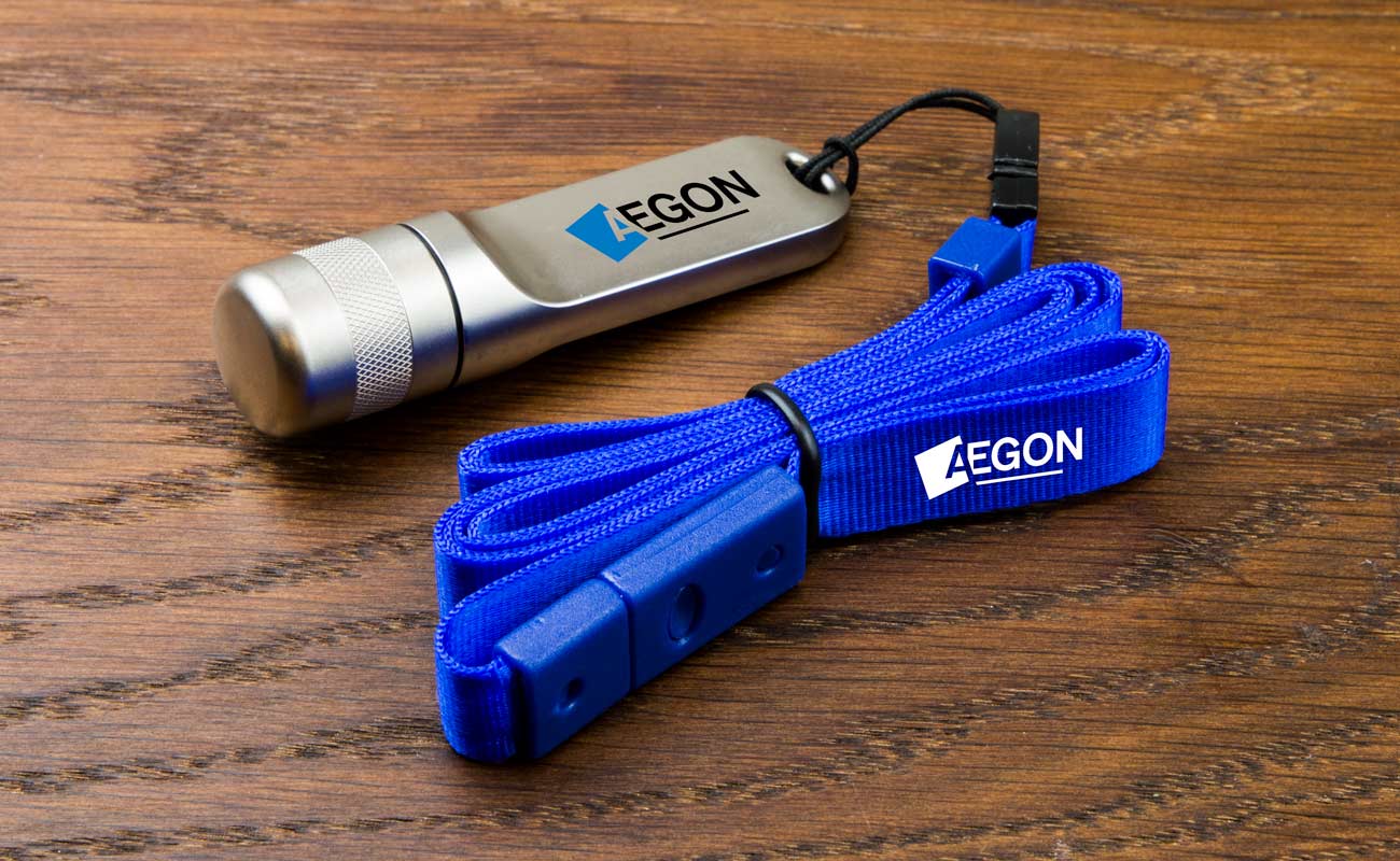 Nox - Testre szabott vízálló USB-flash-meghajtók gallery thumbnail