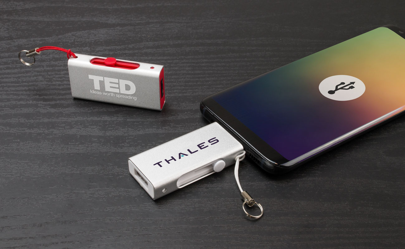 Slide - Egyedi Pendrive USB-C Készítés gallery thumbnail