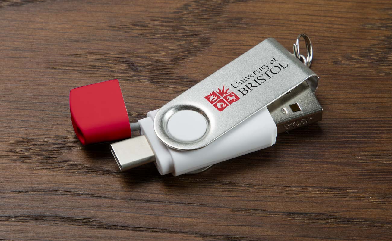 Twister Go - Egyedi Névjegykártya Pendrive USB-C gallery thumbnail