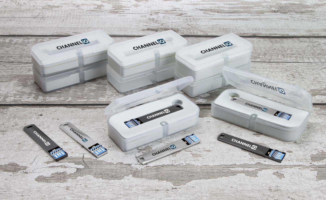 WalletStick - Személyre szabott vékony USB-flash-meghajtók gallery thumbnail